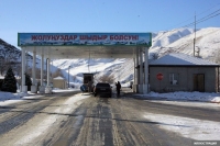 Бишкек-Ош жолунда кар жааганына байланыштуу кооптуу абал жаралып, унааларга чектөө киргизилди