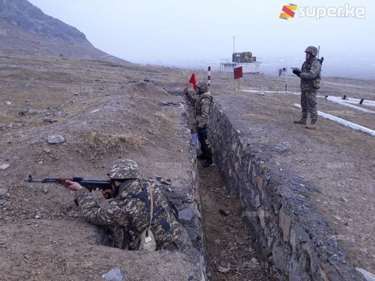 Кыргыз чек ара кызматынын аскерлери (иллюстрация).
