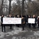 Бишкекте №1-Үй-бүлөлүк дарыгерлер борборунун директорун кызматтан бошотуу талабы менен митинг өтүүдө