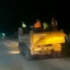 ЭЛДИК КАБАР: "Жумгалда президент келет деп түн ичинде жолго кум чачтырууда"