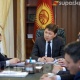 Премьер-министр Сапар Исаков тийиштүү министрликтерге жол кыймылында жаралган маселелерди чечүүнү тапшырды
