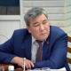 Депутат Сапар Исаковдун Таласка кечигип барышына Транспорт министрлигин күнөөлөдү