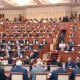 Маалымат каражаттарын каттоо укугун өкмөткө берүү демилгесин депутаттар күн тартибинен алып салышты