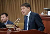 Сапар Исаков депутаттарга эртең менен парламент жыйынына эмнеге келе албай калганын түшүндүрдү