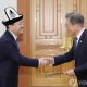 Элчи Кылычбек Султан Корея Республикасынын президенти Мун Жэ Инге Ишеним грамотасын тапшырды