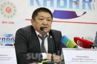 1-октябрдан тарта дарыгерлердин маянасы 30 миң сомго чейин жетет (тизме)