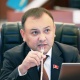 Депутат Таабалды Тиллаев: "Мамлекеттик сатып алуулар порталына эмне үчүн кыргыз тили киргизилген эмес?"