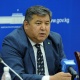 "Картошканын баасын ортомчулар түшүрүп салышты". Министрдин орун басары Өзбекстан картошканы бир жактуу өткөрбөй жатканы боюнча жооп берди