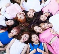 ЖЫЛНААМА, 20-ОКТЯБРЬ: Кореядагы К-РОР топторунун алдыңкы үчилтигине кирген "TWICE" тобу 3 жыл мурун түзүлгөн