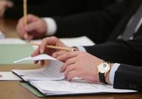 Ишкерлерди дүрбөлөңгө салган мыйзамды бүгүн депутаттар талкуулашат