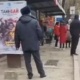 Аялдамада тамеки тартып, түкүрүнгөн милиция кызматкерине административдик жаза берилет
