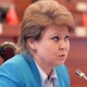 Карамушкина Өмүркуловго "Сиздин фракция жыйынын алып барганыңыз мыйзамсыз" деп жыйындан чыгып кетти