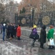 "Дарыгер болом деп 10 жыл окуган адам 5 миң сом айлык менен кантип жашайт?" Бишкекте ак халатчандар медицина тармагындагы реформага нааразы