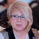 Депутат Ирина Карамушкина: "Бийликтин үч бутагы бардыгына таасир этүүчү адамга багынууну улантып жатат"