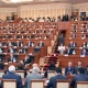 Депутат Билим берүү министрлиги мугалимдерди коргобой жатканын айтты