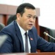 Депутат Бакиров мугалимдерди даңктоо максатында эстелик орнотууну сунуштады