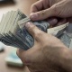 Согуш маалында дайынсыз жоголгон туугандарынын көмүлгөн жерине барып келүү үчүн бир кишиге 178 миң сом керек