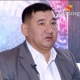 Асан Мансуров спектаклдин билет баасы көрүүчүлөрдү тартуу үчүн коюлганын айтты
