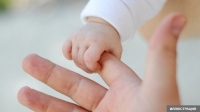 Өкмөт башчы жаңы төрөлгөн ымыркайларга сүйүнчү пулду берүүнүн жолдорун жеңилдетти