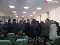 Салянованын соту. Сот Воронцова айыпталуучунун тарапташтарын залдан чыгарып салууну буюрду