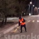 Бишкекте жолду тазалап жаткан "Тазалыктын" кызматкерин унаа сүзүп, ооруканага жетпей каза болду
