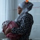 Кош бойлуулуктун 9-айында кайыр сурап отурган келин: "Жашоомдун оордугунан бир нече жолу өмүрүмө кол салгам"
