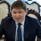Сапар Исаковго Кыргыз жеринде таэквондо спортунун өнүгүшүнө кошкон салымы үчүн кара кур жана жетинчи дан ыйгарылды
