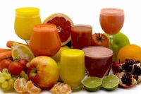 Окумуштуулар курсак ач учурунда мөмө-жемиштен жасалган ширелерди ичүү зыян экендигин айтышты