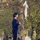 Иранда полиция жоолугун чечкен аялдарды ур-токмокко алып, камакка алды
