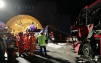 Кытайда жол кырсыгынан 6 адам каза болуп, 23 адам жаракат алды
