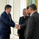 Президент Сооронбай Жээнбеков мамлекеттик туунун авторлору менен жолугушту