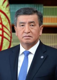 Сооронбай Жээнбеков: "Мамлекеттик туубуз элибиз кылымдар бою эӊсеп келген эркиндиктин белгиси катары улуттук сыймыкка айланды"