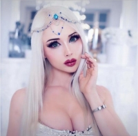 Одессалык Барби өлгөн мышыгынын клонун жасатууну көздөп жаткандыгын билдирди