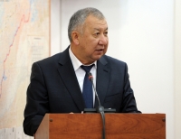 Министр Кубатбек Боронов өрт өчүрүүчүлөрдүн айлык маянасы боюнча түшүндүрмө берди