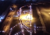 Орусияда 250 унаа менен Владимир Путиндин портретин түшүрүштү