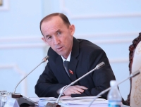 Депутат "Кенекеев Ошко аш жегени барып жатабы?" деп вице-премьерди сынга алды