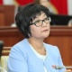 "Жаңы мыйзам кабыл алынса, жөлөк пул алган балдардын саны дагы эки эсеге өсөт" дейт Таалайгүл Исакунова