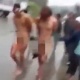 ЭЛДИК ВИДЕО: Индияда 17 жаштагы кызды зордуктаган кылмышкерлерди эл жазалады