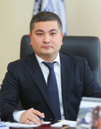 Юстиция министри Уран Ахметов кызматынан кетти (өмүр баяны)