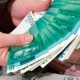Жөлөк пулу жок калган Биринчи май районунун жашоочулары дагы эле акчаларын алыша элек