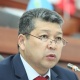 Депутат Бишкекте курулуп жаткан үйлөрдүн сапатына тынчсызданды