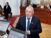 Зарылбек Рысалиев Бишкектин мэри Албек Ибраимовду сынга алды