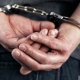 Бишкекте тургундун үйүнөн баасы 500 миң сомдон ашуун турган зер буюмдарды уурдаган деп шектелип 3 адам кармалды