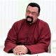 ЖЫЛНААМА, 10-АПРЕЛЬ: Белгилүү америкалык актёр, 3 өлкөнүн жарандыгын алган Стивен Сигал 66 жашка чыкты