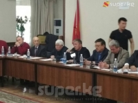 Оппозиция Конституцияны өзгөртүүнү сунуштап жатат