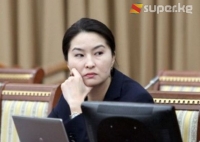 Индира Жолдубаева "мени кызматтан кетирүү маселесин менсиз карай бергиле" деп Жогорку Кеӊешке кат жазды