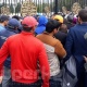 Ак Үйдүн алдына митингге чыккандар райондук соттун алдына чогулушту