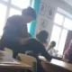 Бишкекте окуучуга кол көтөргөн мугалим жумуштан кетти