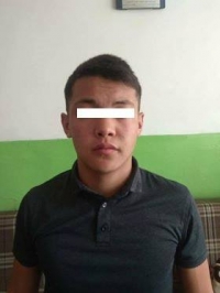 17 жаштагы бала күч колдонуу менен Бишкектин жашоочусунун телефонун тартып алган деп шектелип кармалды