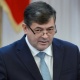 Жогорку Кеңеште экономика министри Олег Панкратов кыргыз тилинде ант берди